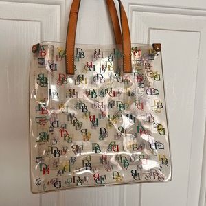 Dooney bourke tote